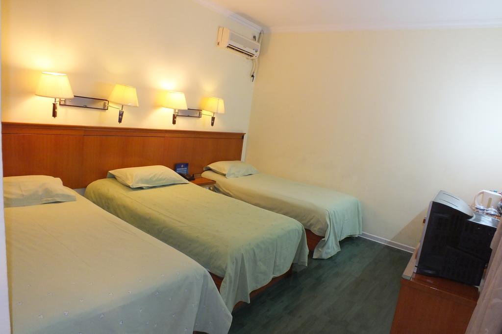 Beijing Fuxing Holiday Hotel Room photo