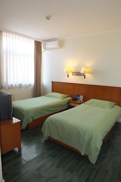 Beijing Fuxing Holiday Hotel Room photo