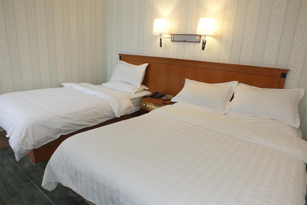 Beijing Fuxing Holiday Hotel Exterior photo