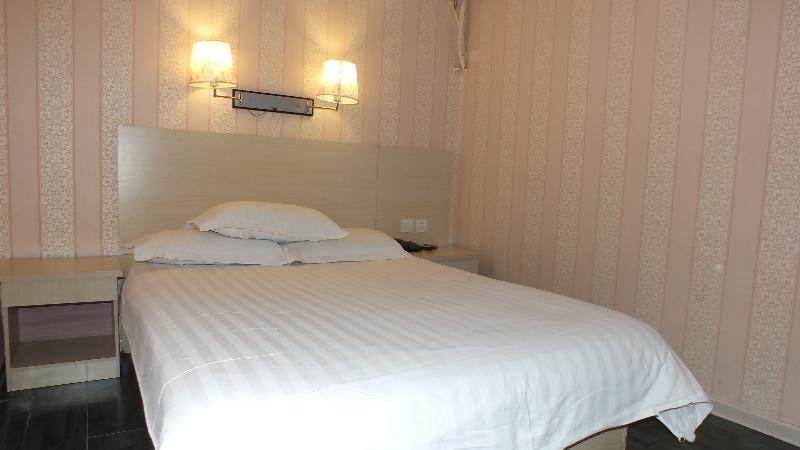 Beijing Fuxing Holiday Hotel Exterior photo