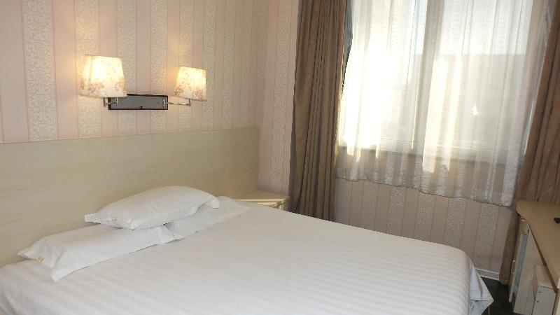 Beijing Fuxing Holiday Hotel Exterior photo