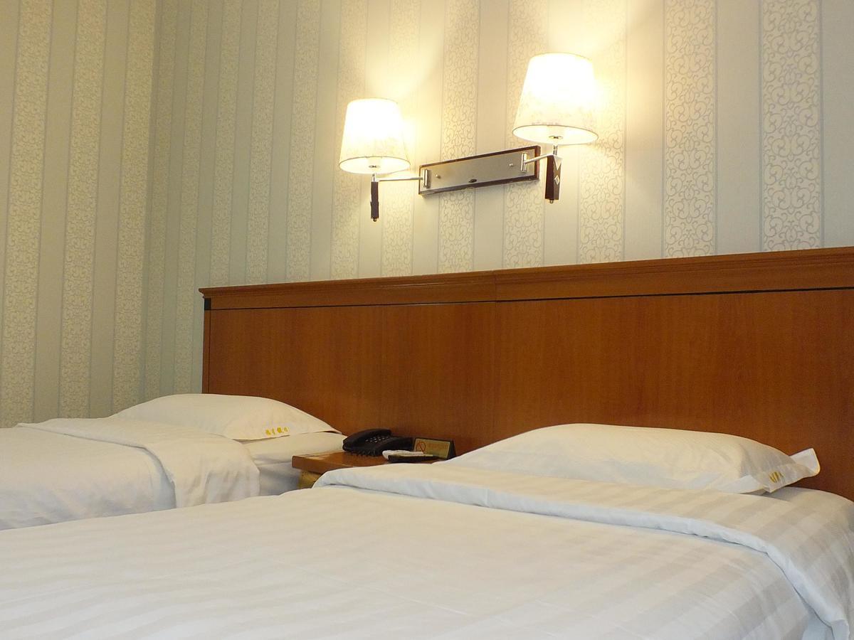 Beijing Fuxing Holiday Hotel Room photo
